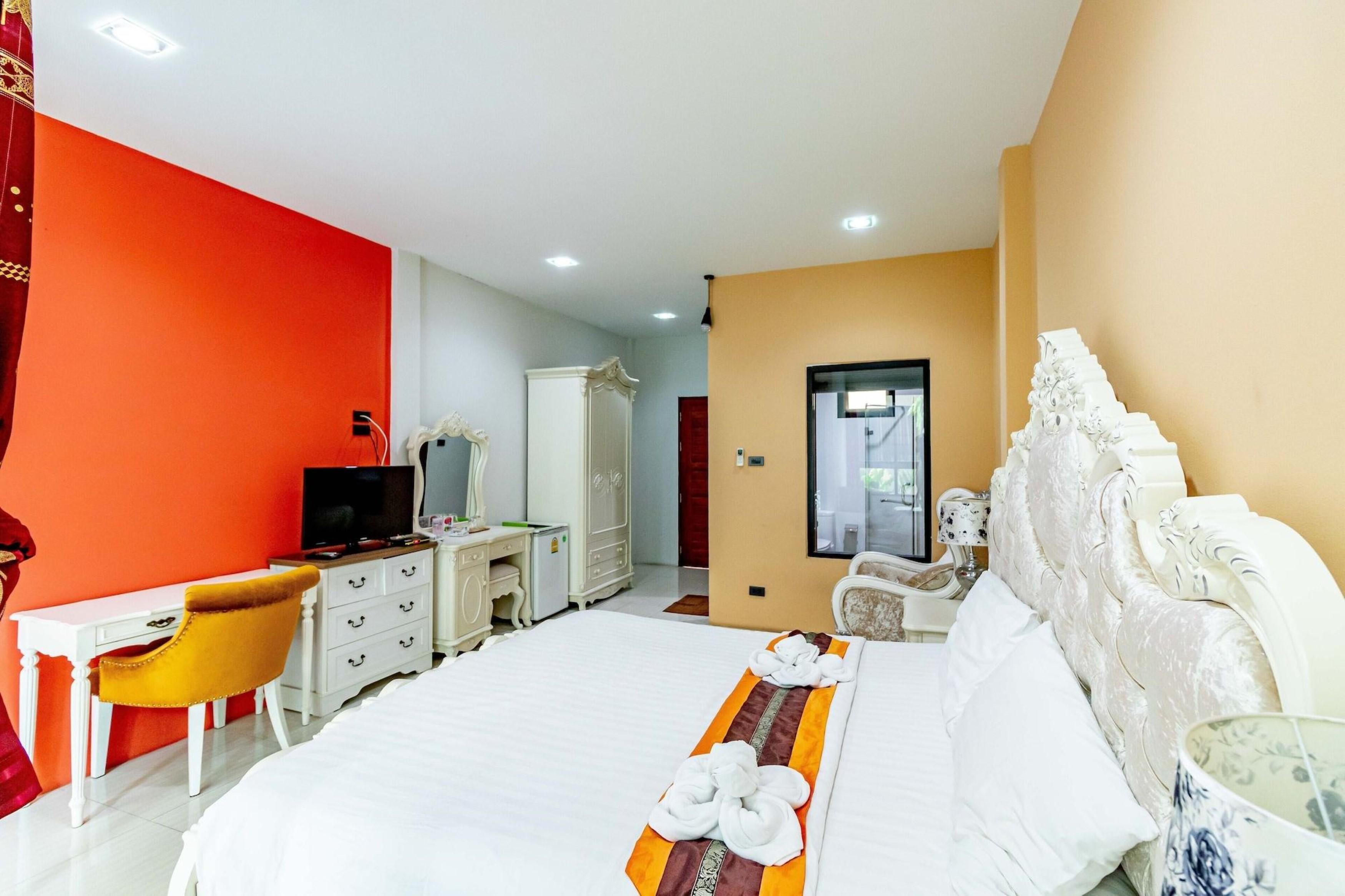 The Pool Resort Bangkok Exterior photo